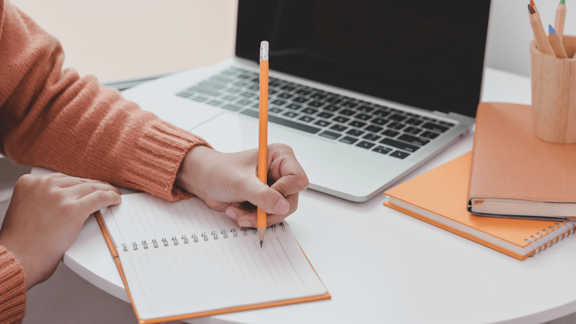 Email subject line and copy ideas for Black Friday and Cyber Monday