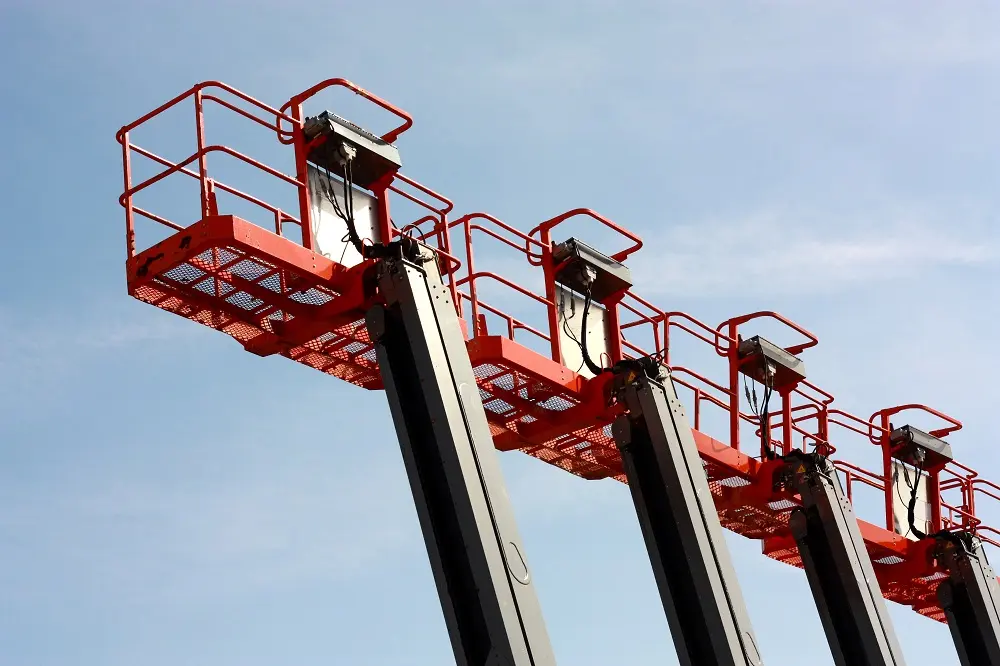 What Is a Hydraulic Aerial Lift and How Does It Work?