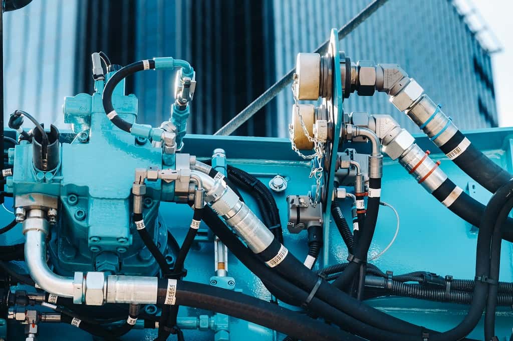 pneumatic cylinder vs hydraulic cylinder