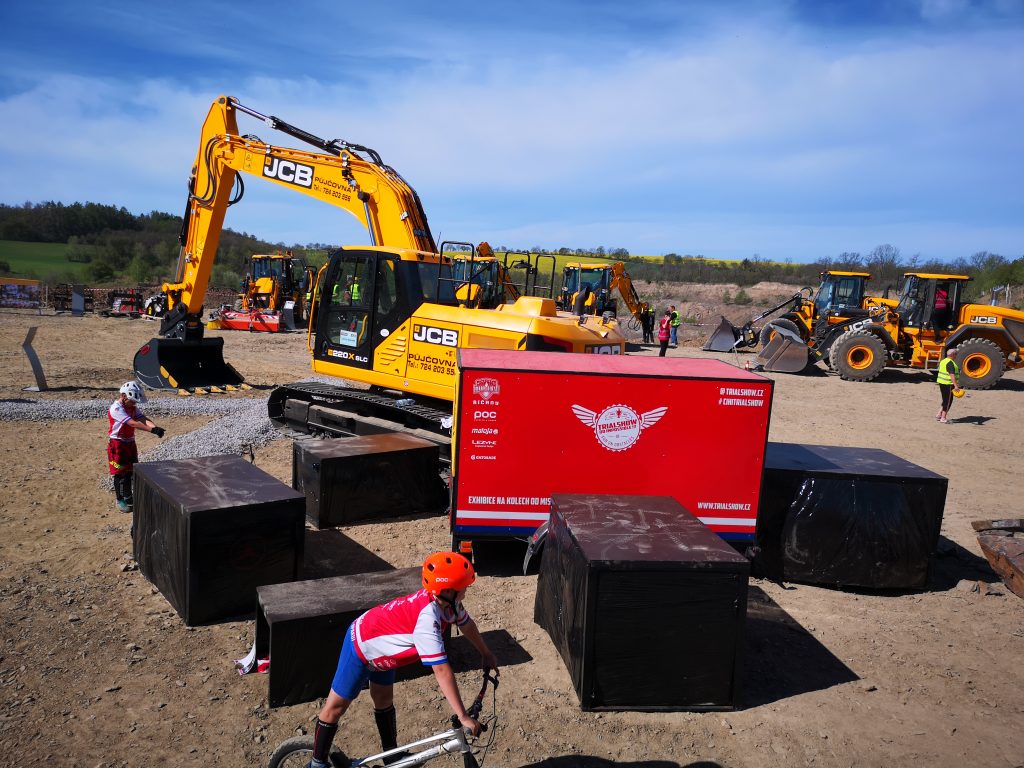 JCB X-SERIES DAYS