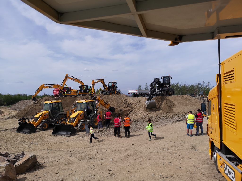 JCB X-SERIES DAYS