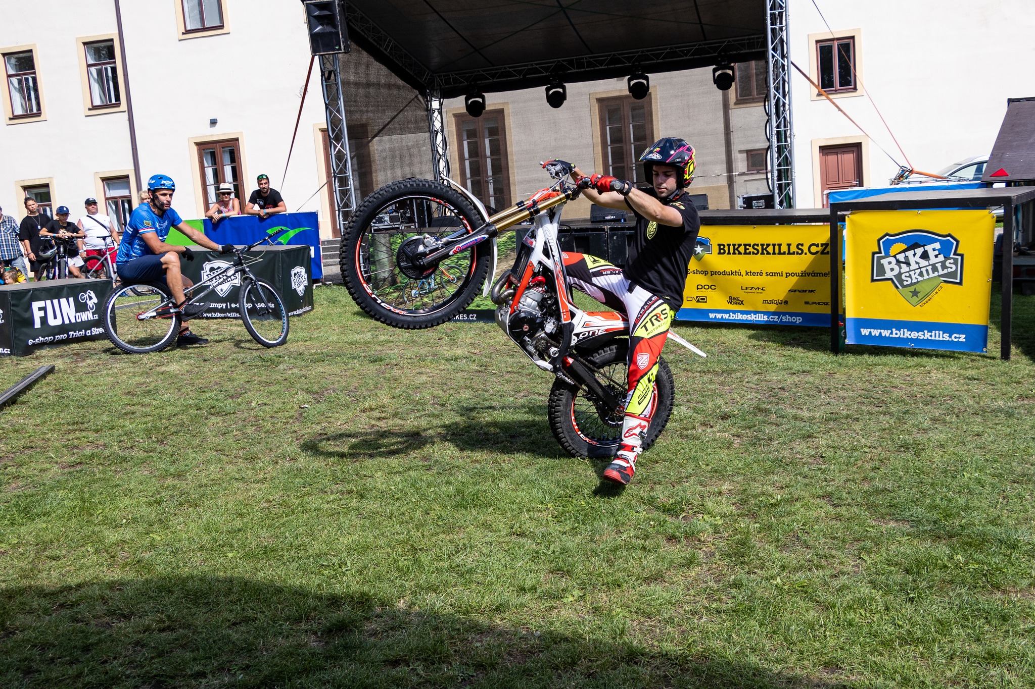 American cars and motorbikes meeting at Pacov Castle