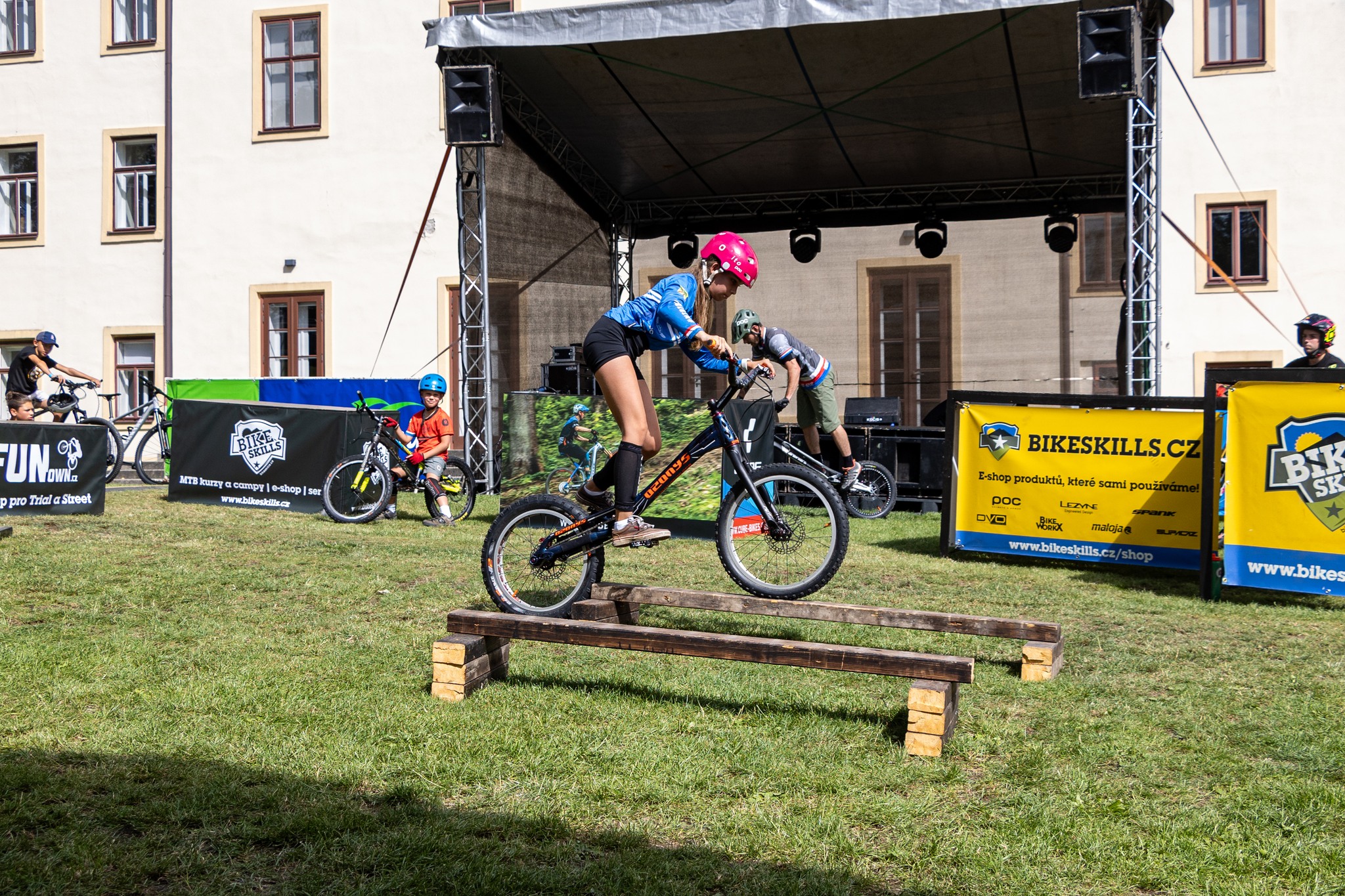 American cars and motorbikes meeting at Pacov Castle