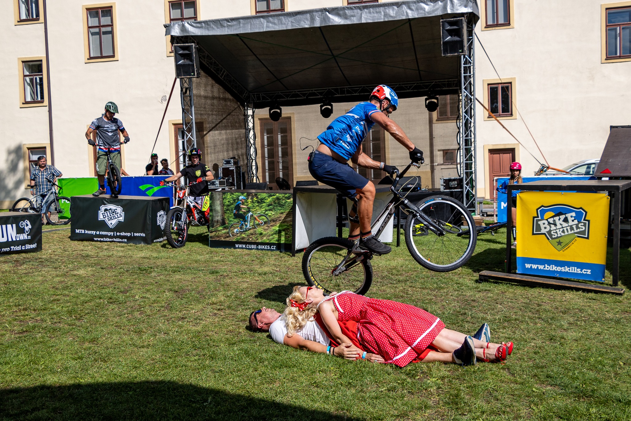 American cars and motorbikes meeting at Pacov Castle