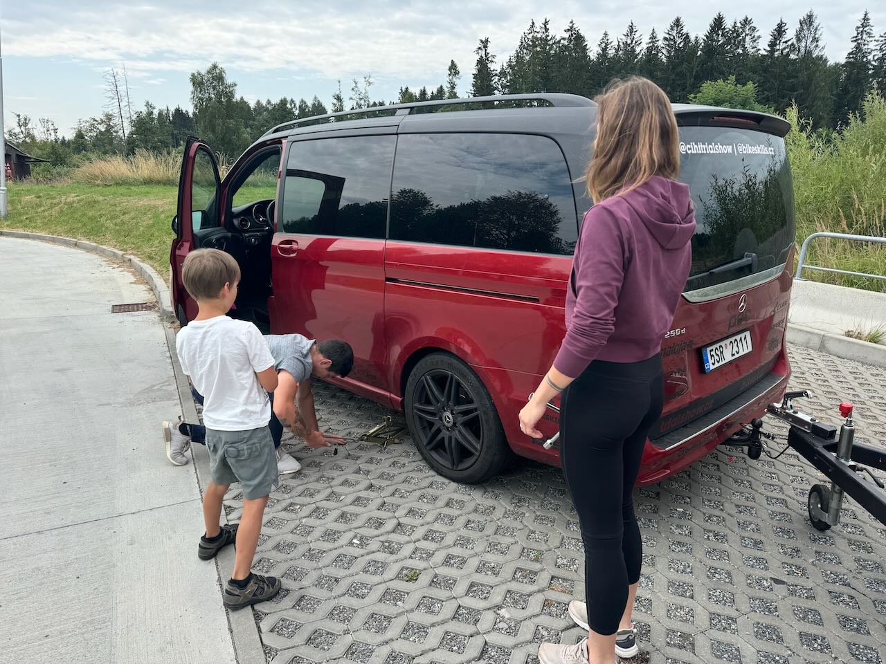 Exhibice na stanování v Chvalovicích s workshopem na pumptracku