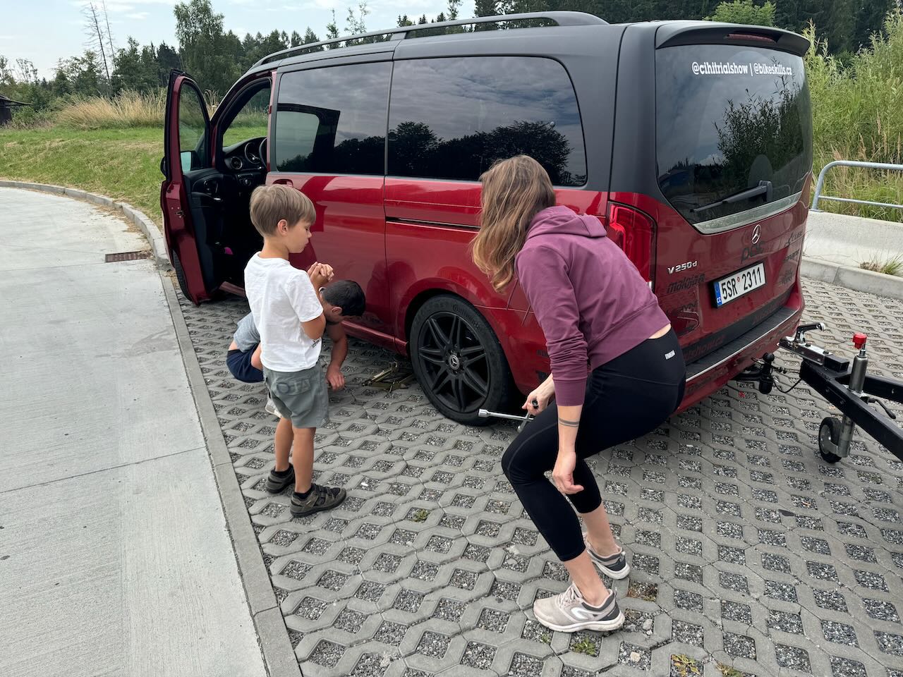 Exhibice na stanování v Chvalovicích s workshopem na pumptracku