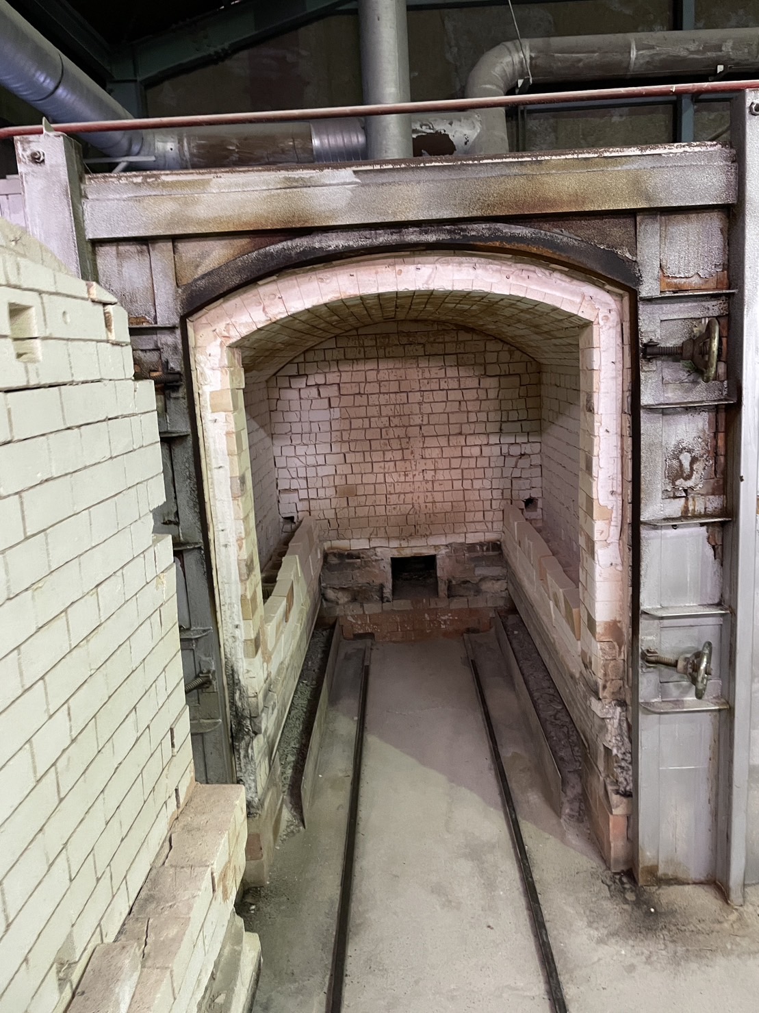 瀬戸焼の窯元見学へ