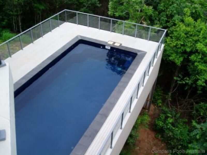 How the "MaxiRib" allows above ground fiberglass pool installations