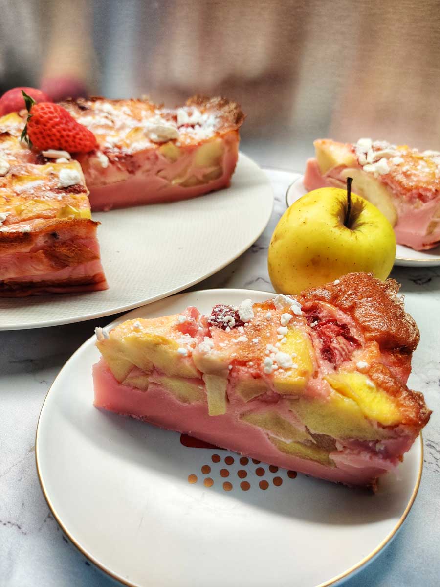 clafoutis-aux-pommes-et-a-la-fraise