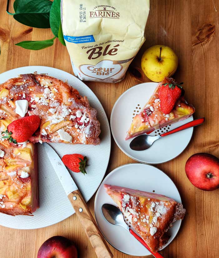 clafoutis-aux-pommes-et-a-la-fraise