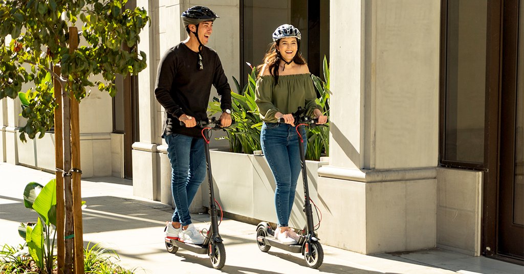 Considérée comme un engin de déplacement personnel motorisé (EDPM), la trottinette électrique est soumise à plusieurs règles. On vous explique tout !