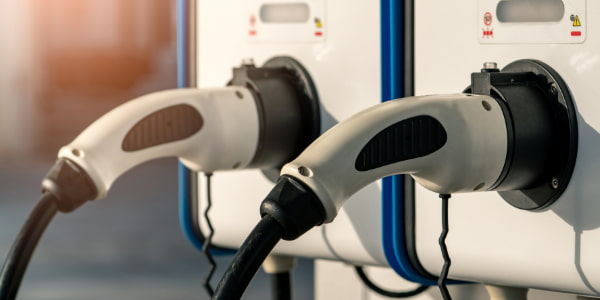 Le nombre de voitures électriques ne fait qu’augmenter. Mais qu’en est-il des bornes de recharge ? Sont-elles aussi bien implantées ? Assurnext fait le point.
