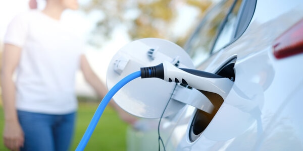 Selon les chiffres du cabinet spécialisé Jato Dynamics, près de 7 millions de voitures électriques devraient s’écouler dans le monde en 2022.