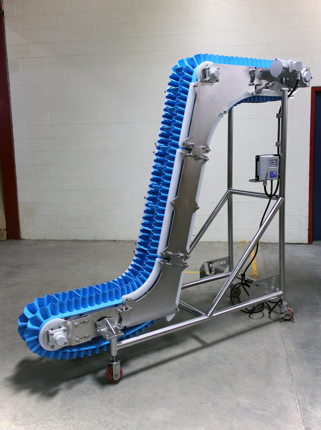Powderflight Aeromechanical Conveyor