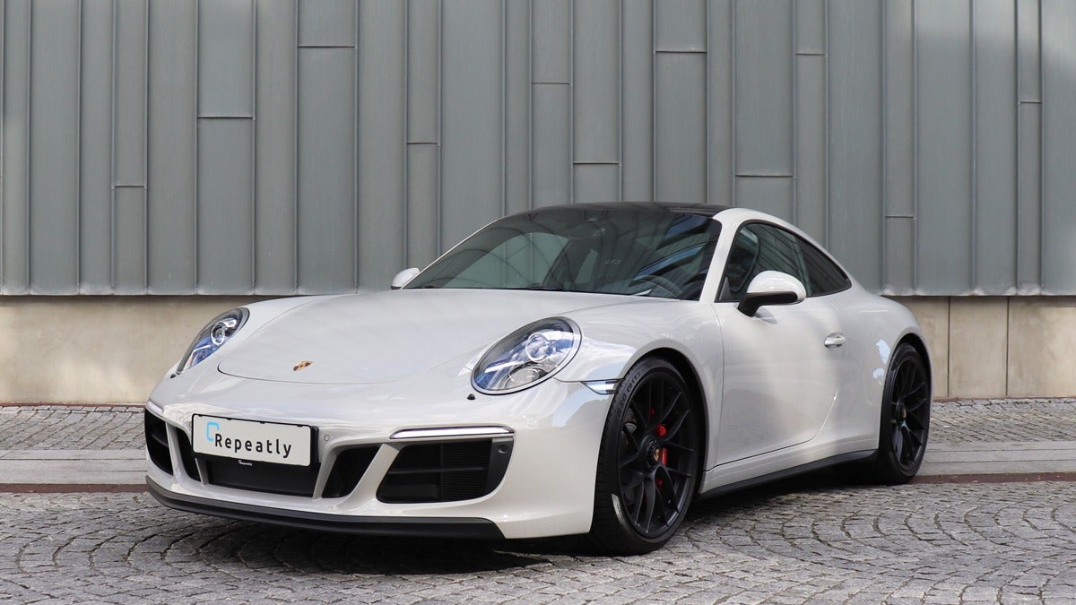 Porsche 911 Carrera GTS