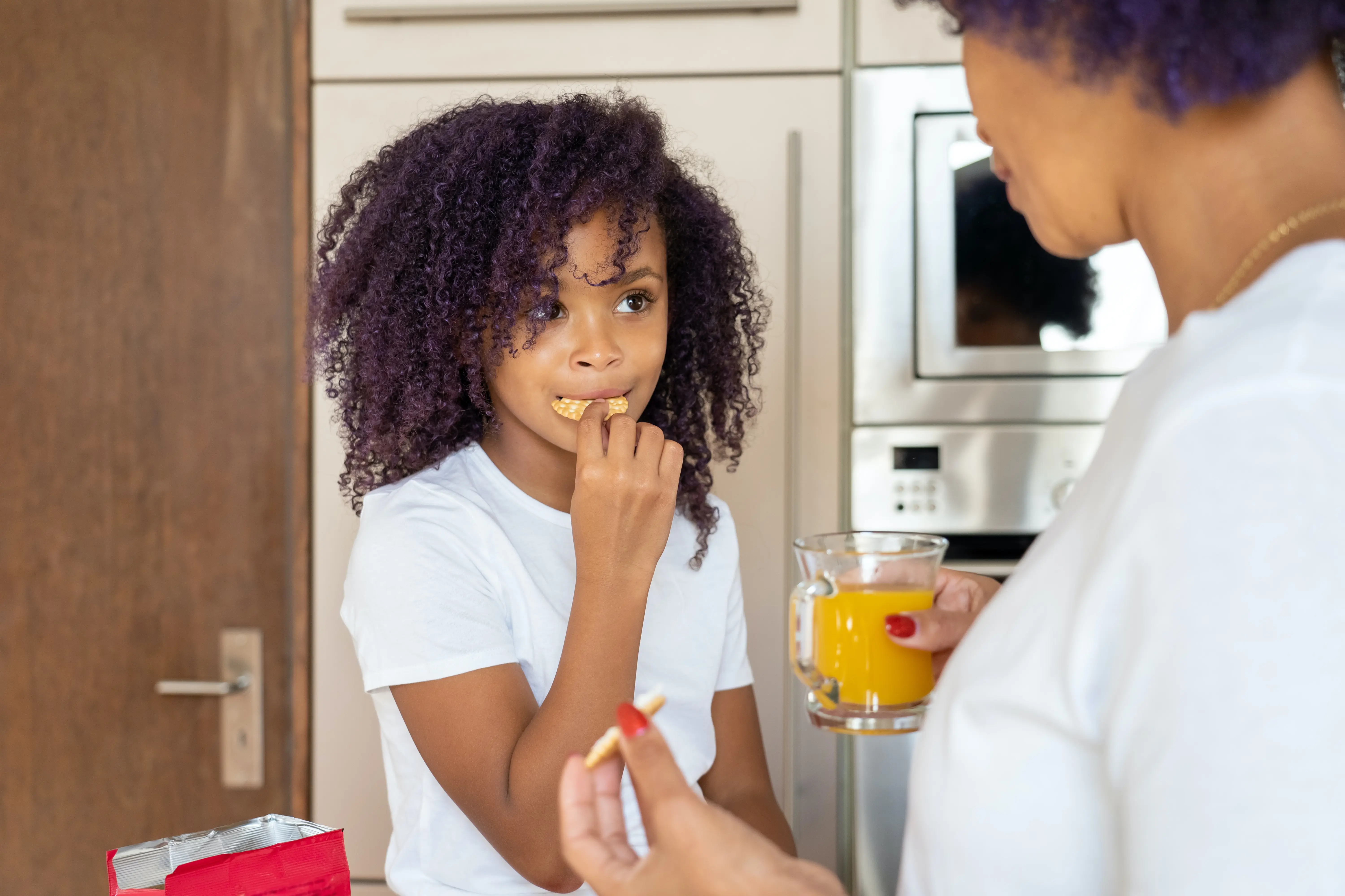 Crunching the Question Can You Enjoy Crackers with Braces? Unveiling