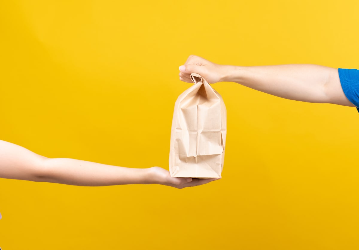 Klantenservice van je webshop uitbesteden of toch liever zelf doen?