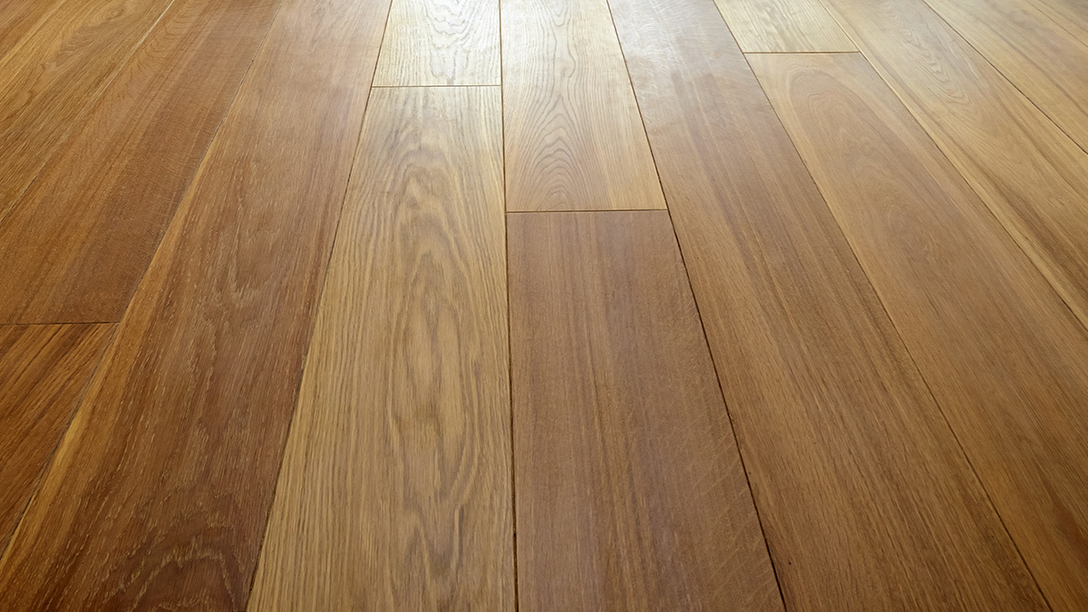 The Common Types of Hardwood Flooring Discoloration