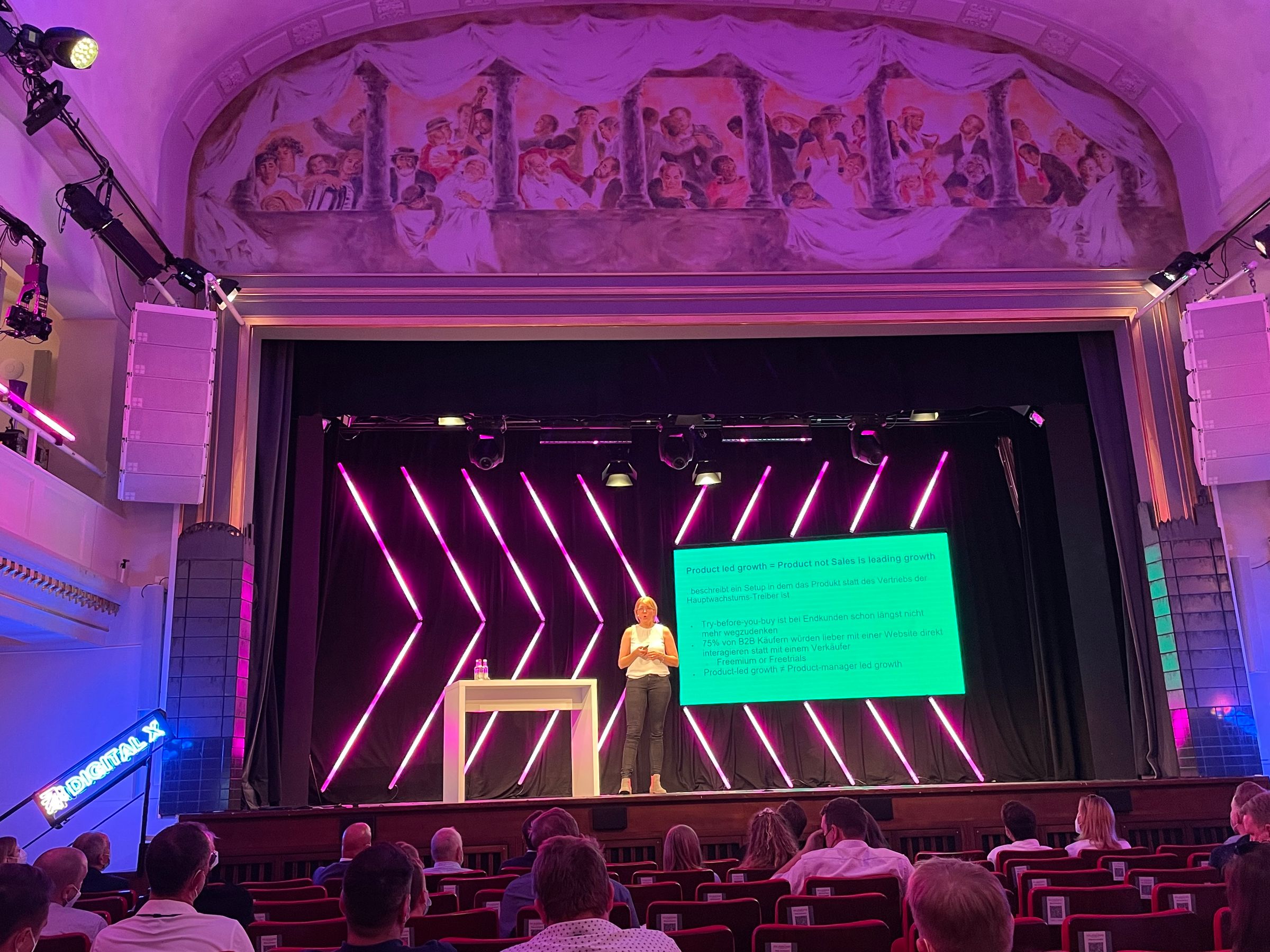 Gründerin von Outfitery und planetly, Anna Alex auf der Disruption Stage.