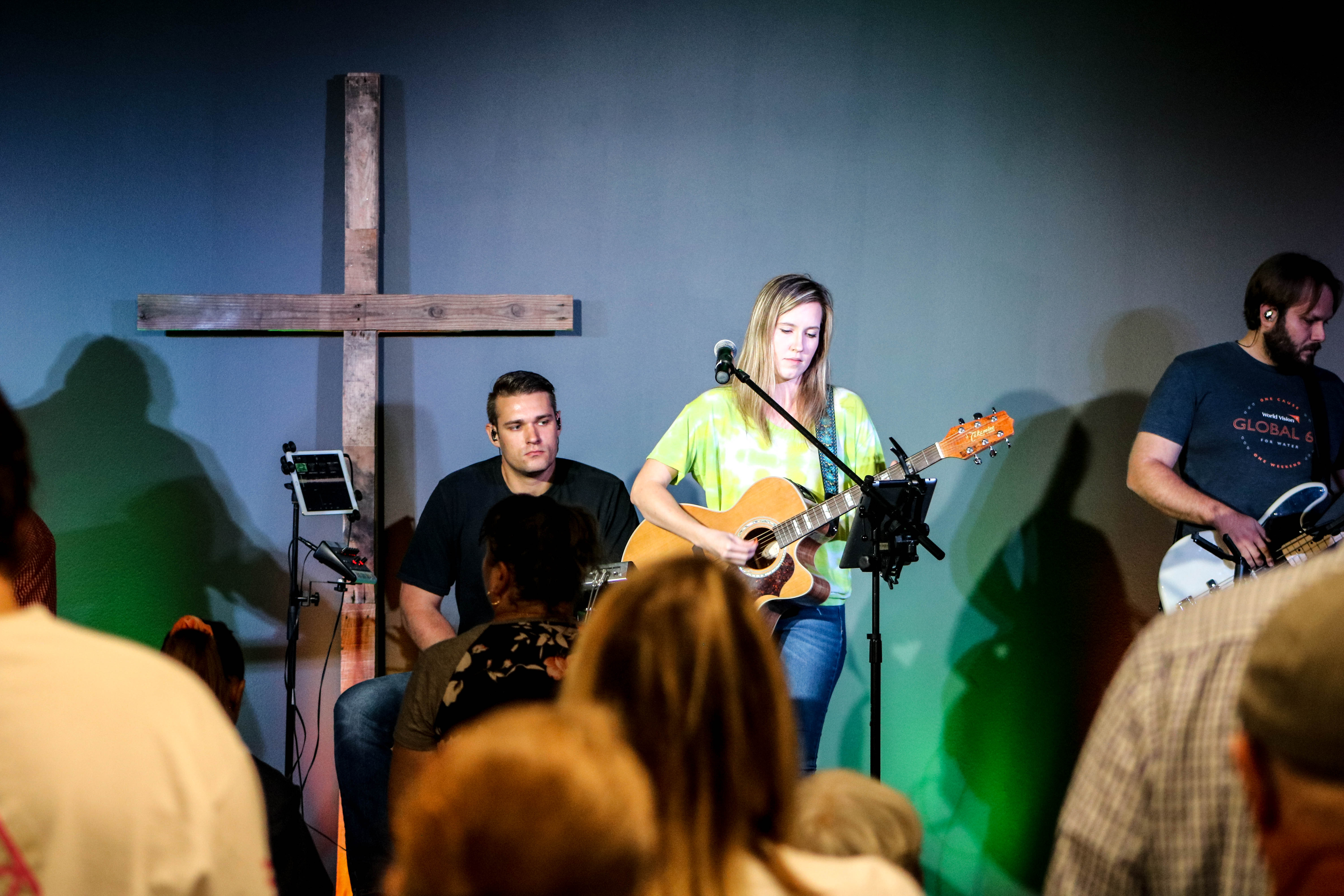 Worship at Lakeland Family Church