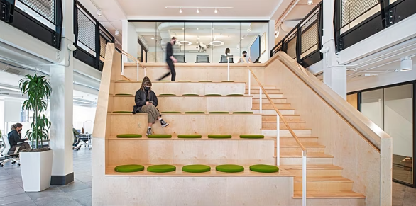 Statement staircase image