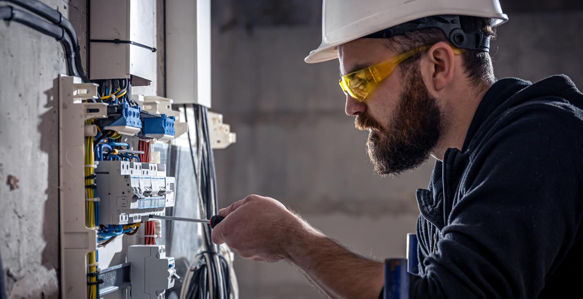 I Need An Electrician! | Guide to looking for an Electrician