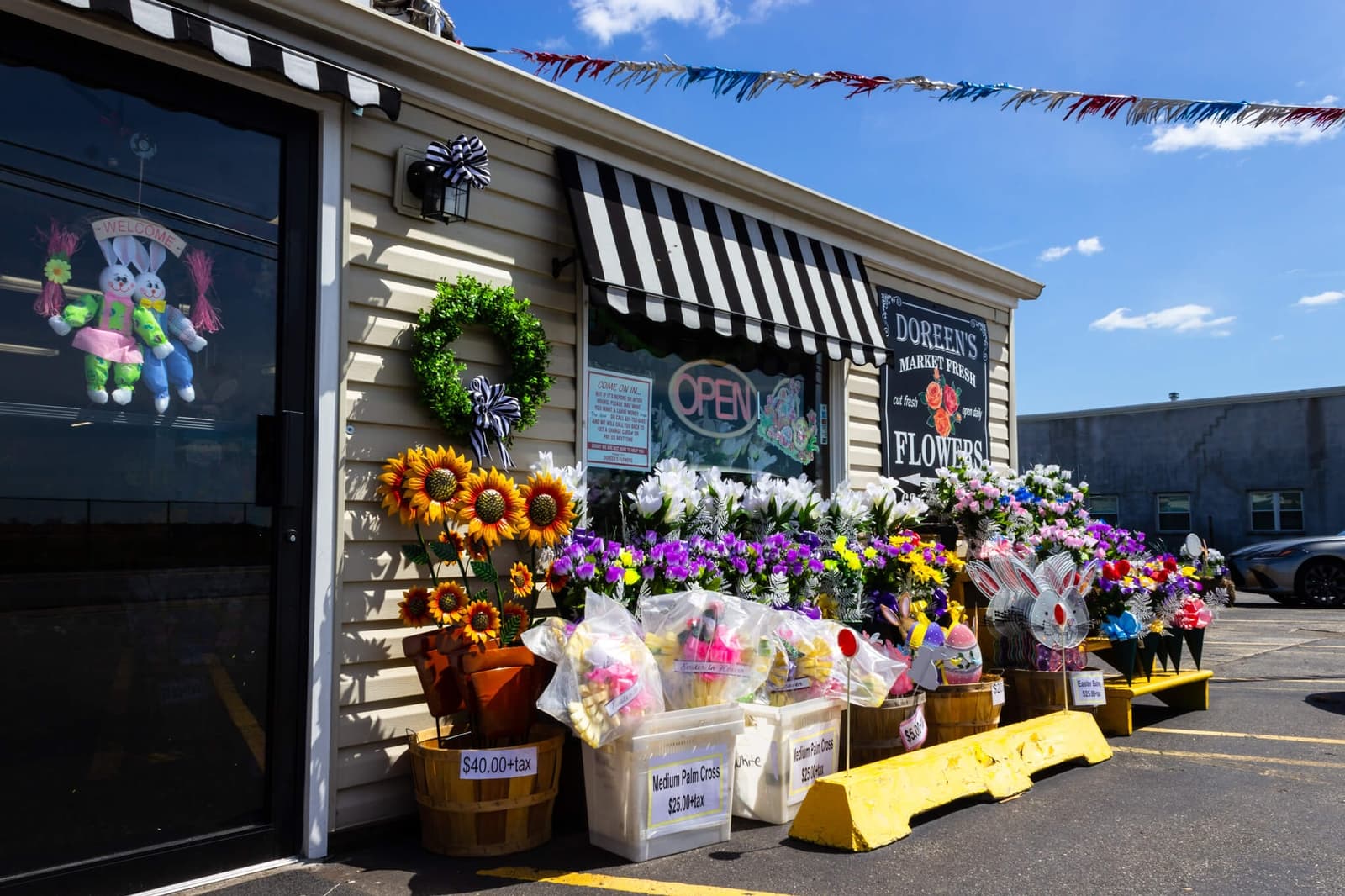 Helen's Flowers of Farmingdale