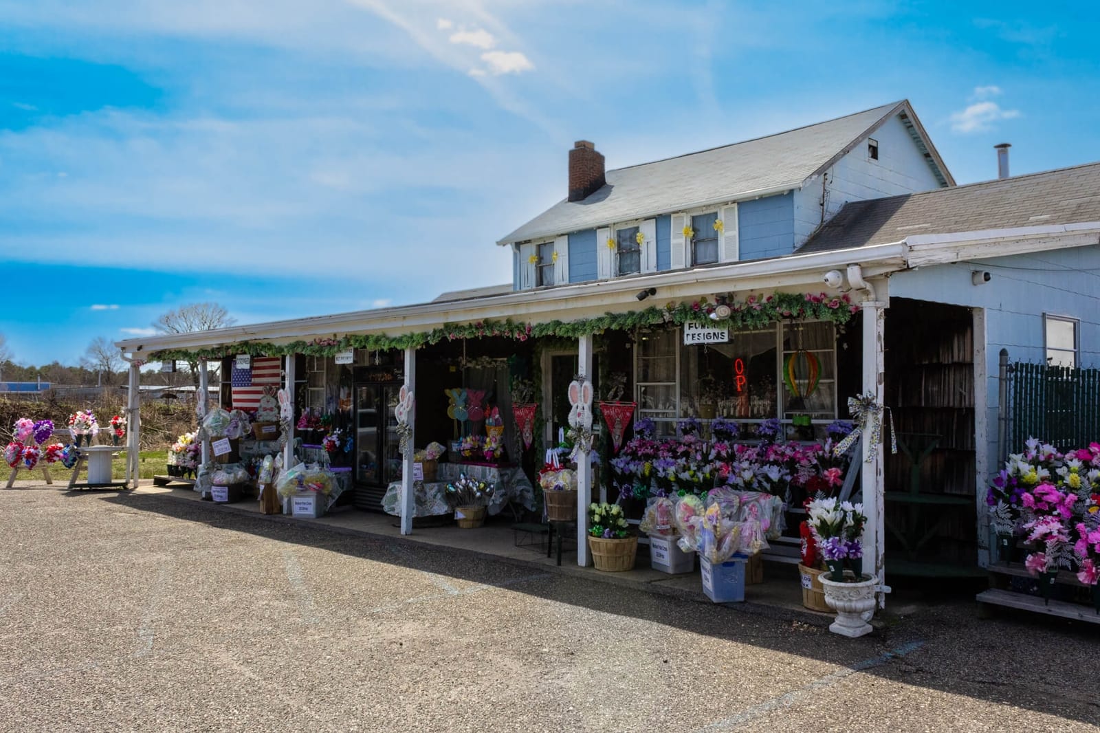 Helen's Flowers of Farmingdale