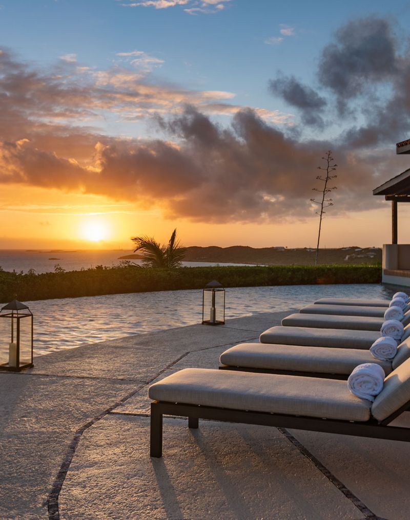 Island House Luxury Villa Management - Island Village Luxury Renting
