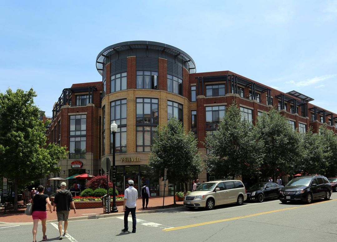 Carlyle Square 500540 John Carlyle Street and 18531855 Emerson