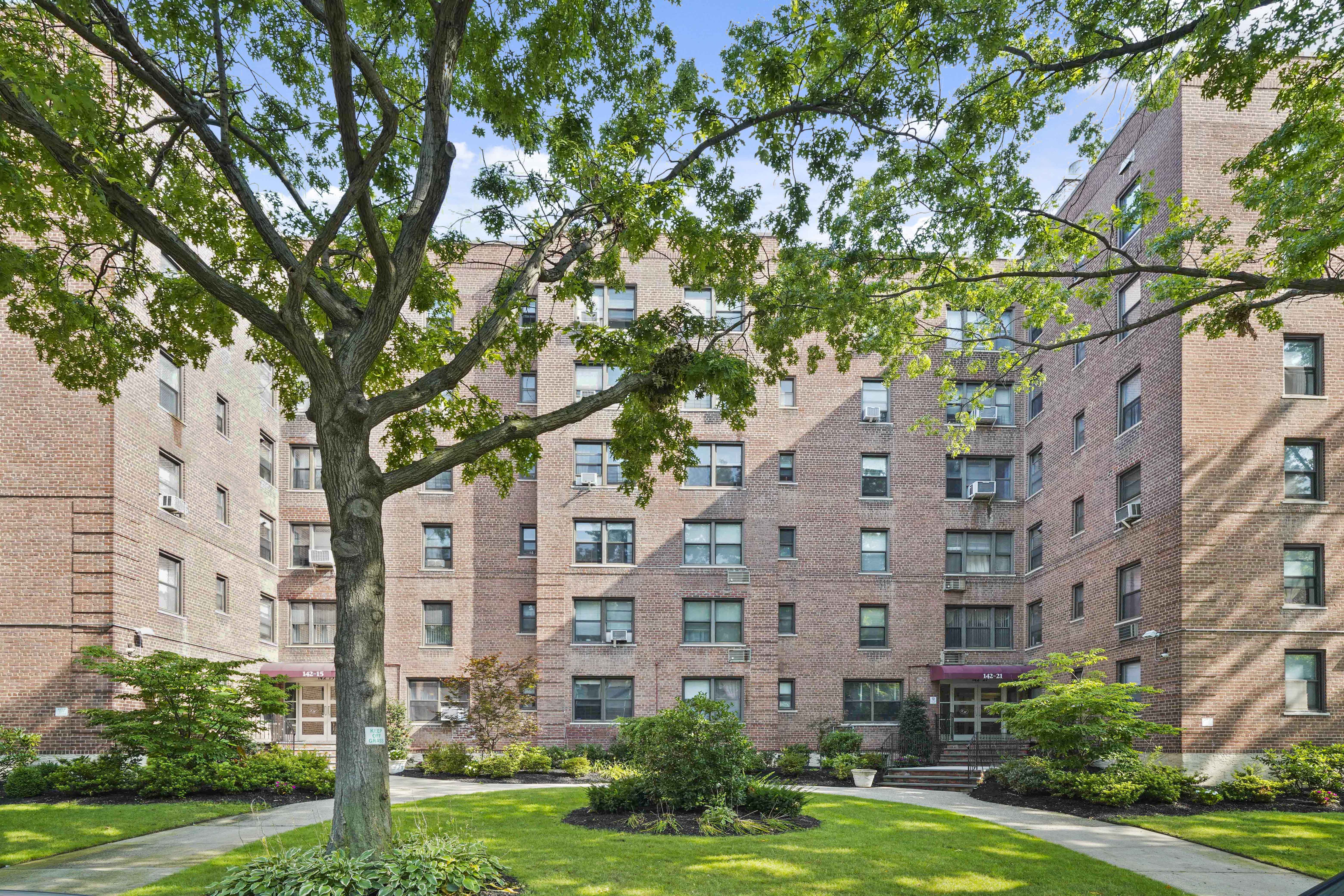 142-21 26th Ave #2E Flushing, NY 11354