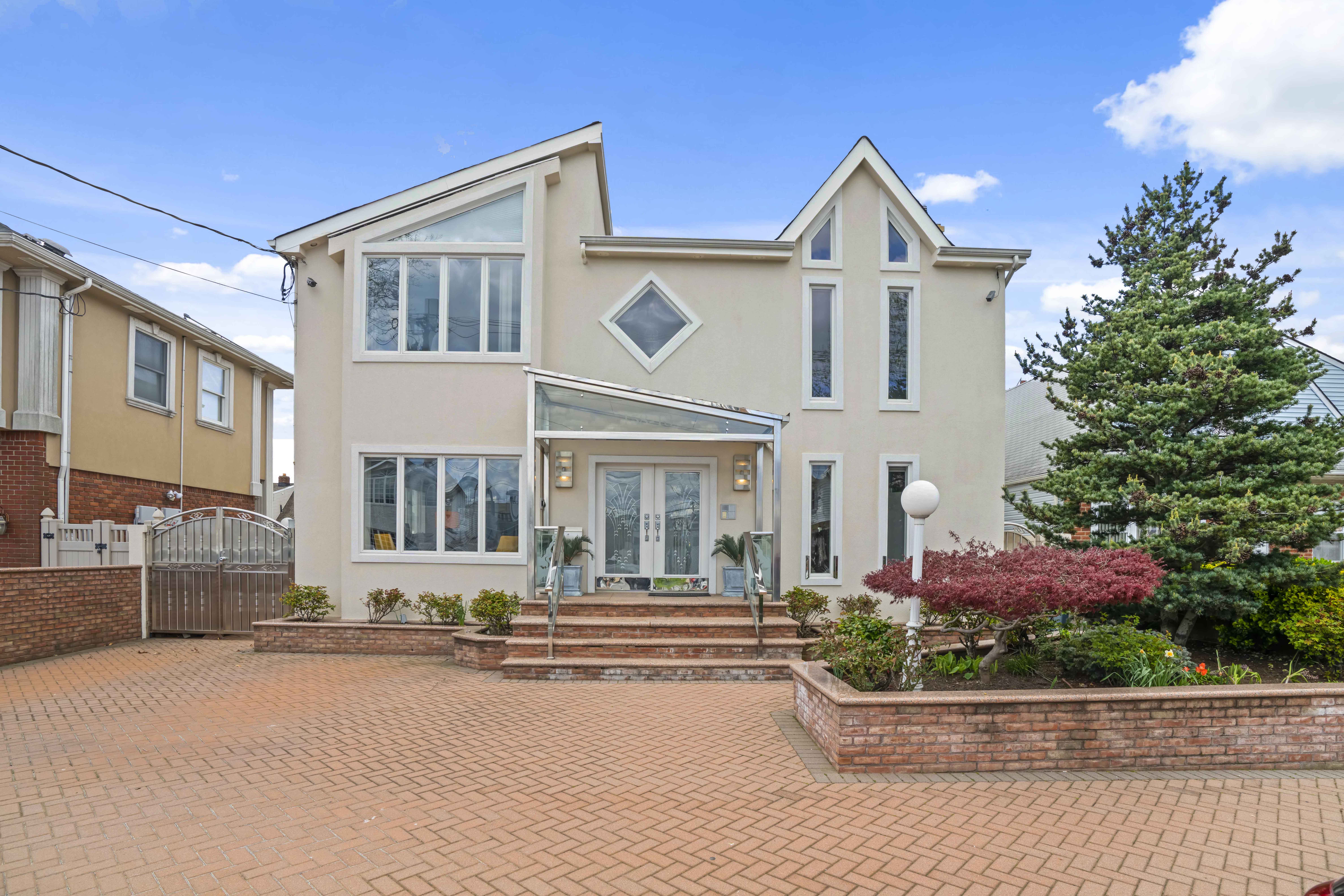 158-18 92nd St Howard Beach, NY 11414