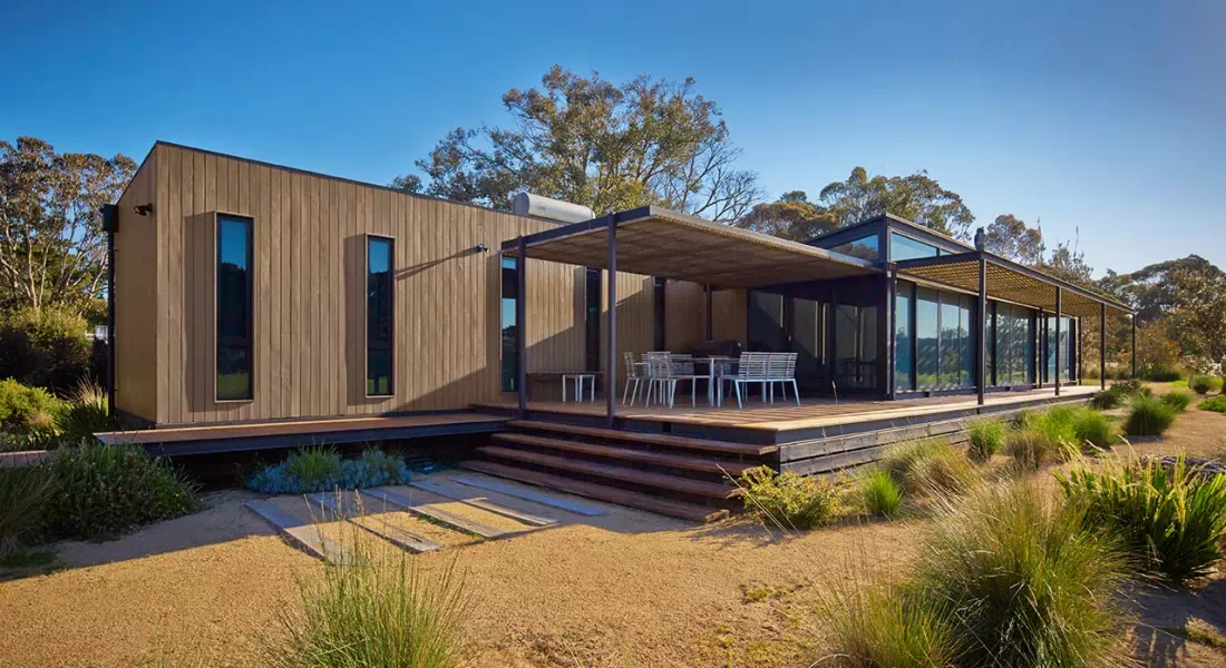 MERRICKS BEACH HOUSE VICTORIA by Modscape Heaps Good Homes