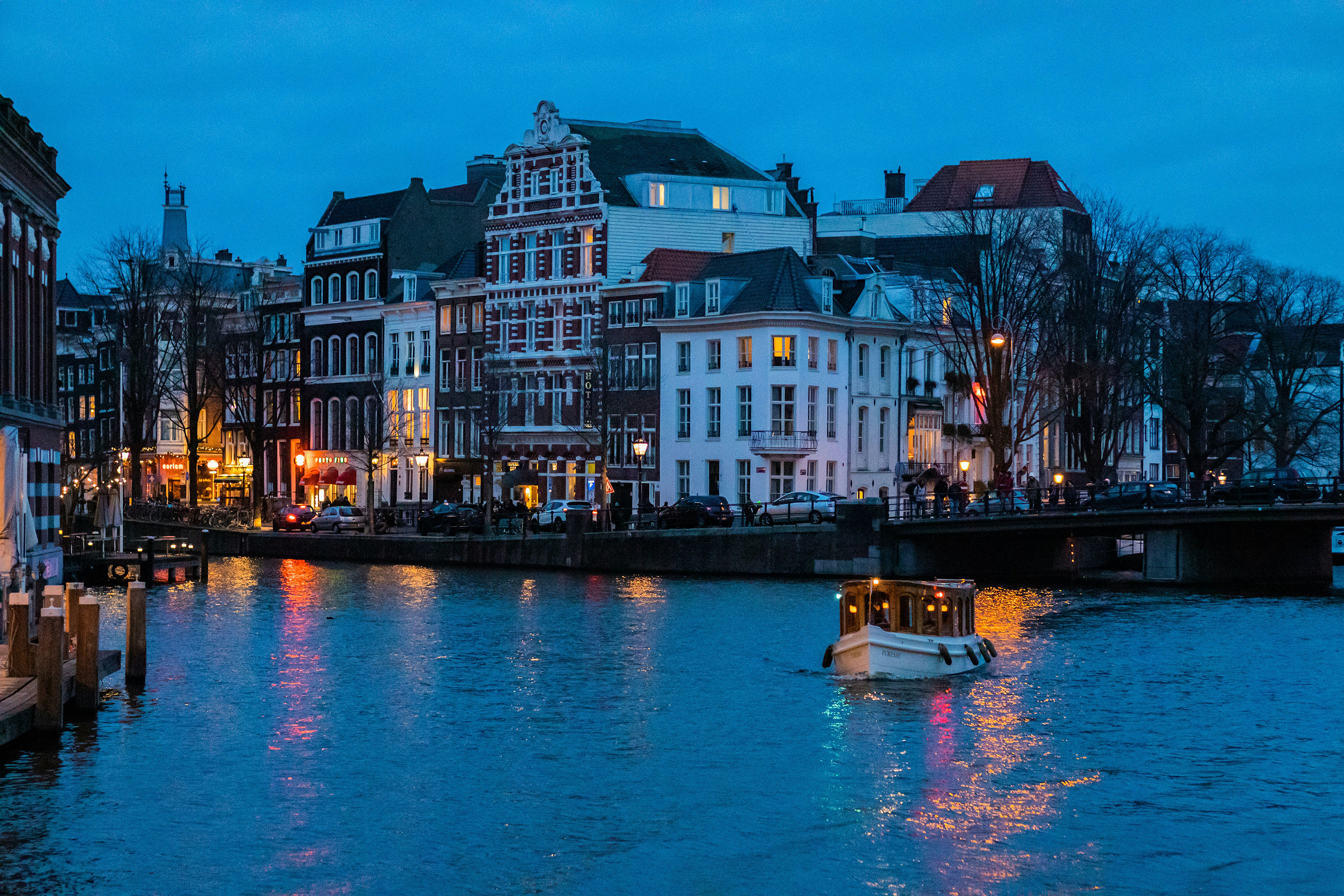 How Amsterdam Masters the Tide