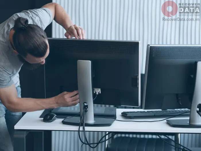 kiem tra man hinh may tinh khi thay may tinh khong len