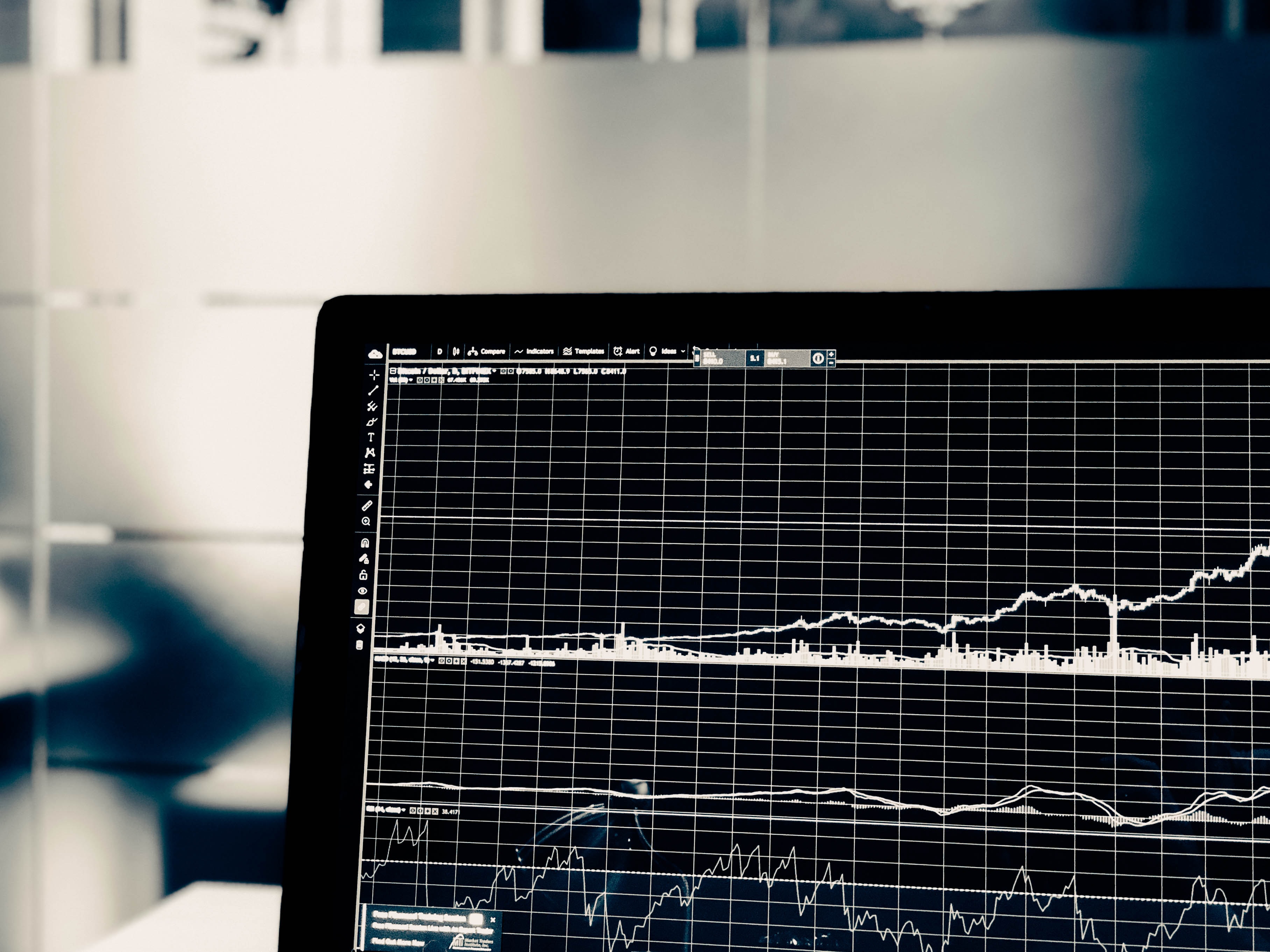 Should Corporations Invest in Social Media Monitoring?