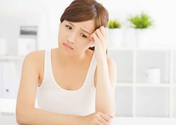 Thay đổi nội tiết tố có thể là nguyên nhân dẫn đến tình trạng đái dầm ở người lớn