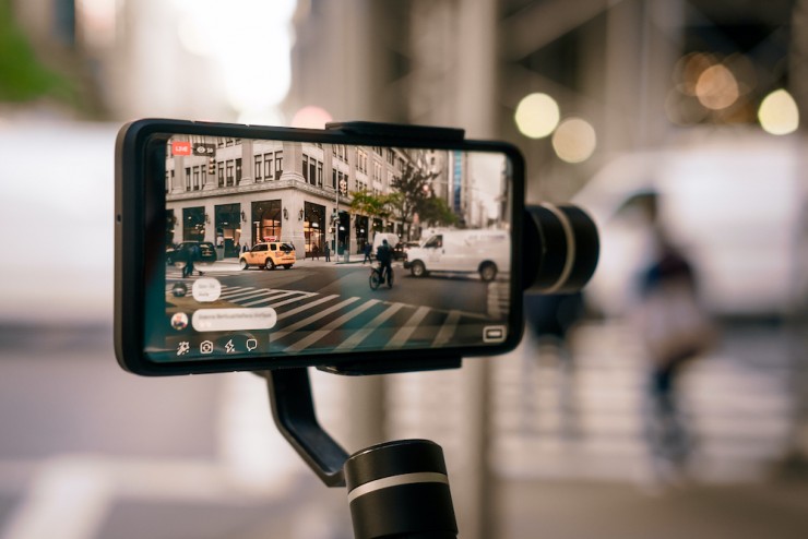 strong lighting for mobile photography