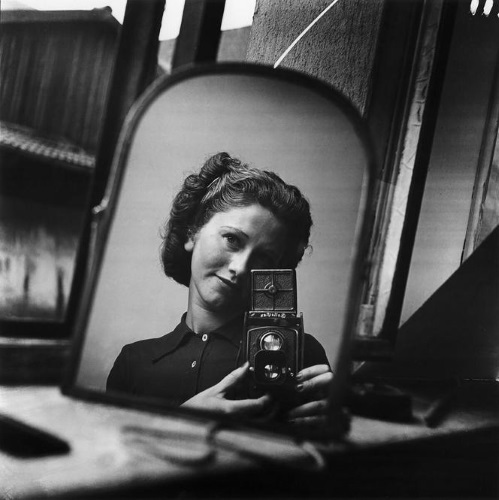 mirror Reflection photography technique