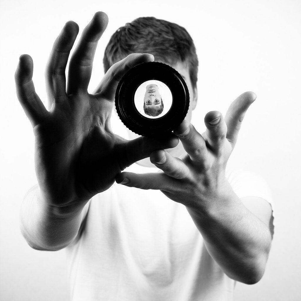 Look via the lens portrait photography technique