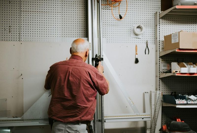 B. W. Burdette & Son Hardware Your Neighborhood Hardware Store