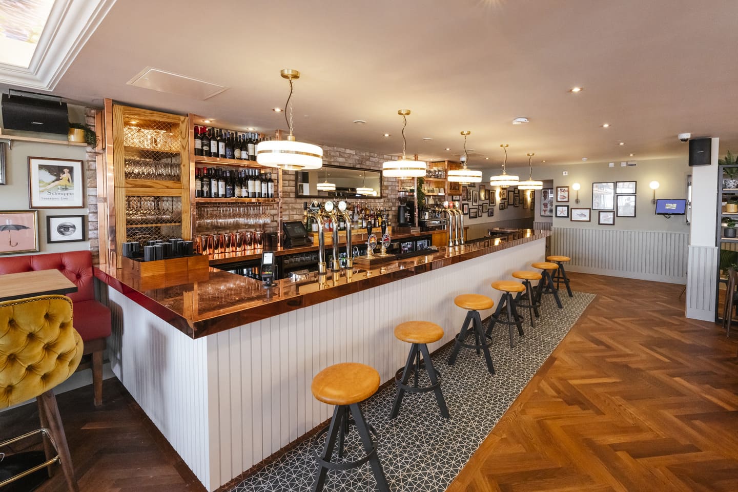 The Oyster House Pub with 16 Boutique Rooms in Swansea