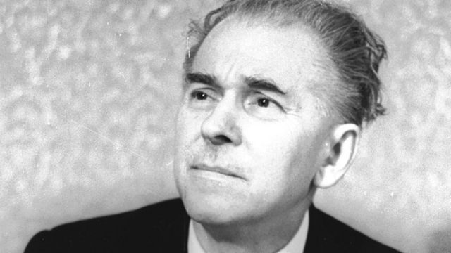 Павло Тичина: від барда української революції до придворного блазня режиму - BBC News Україна