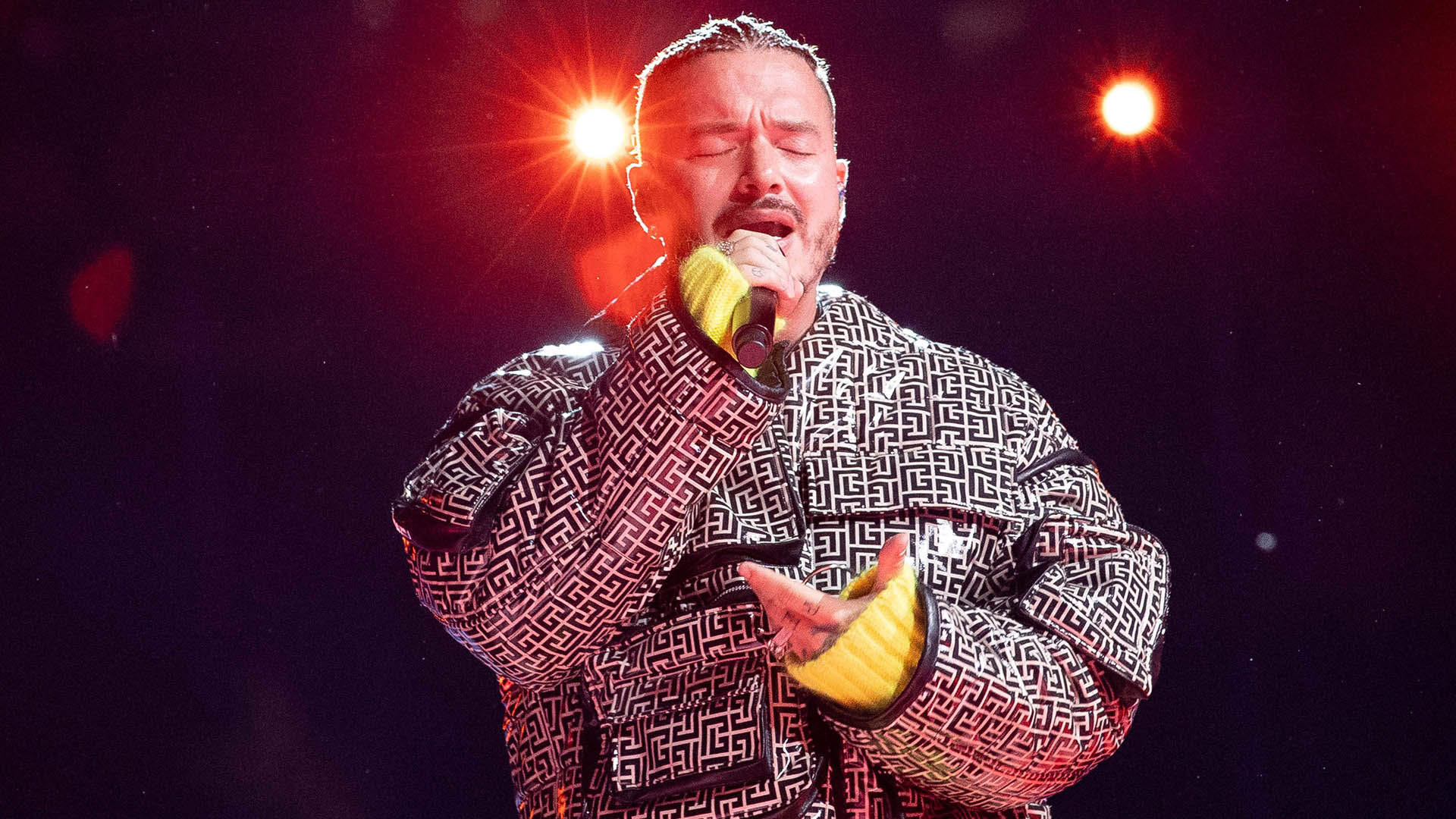 J Balvin Becomes Headline NFL Kickoff Concert