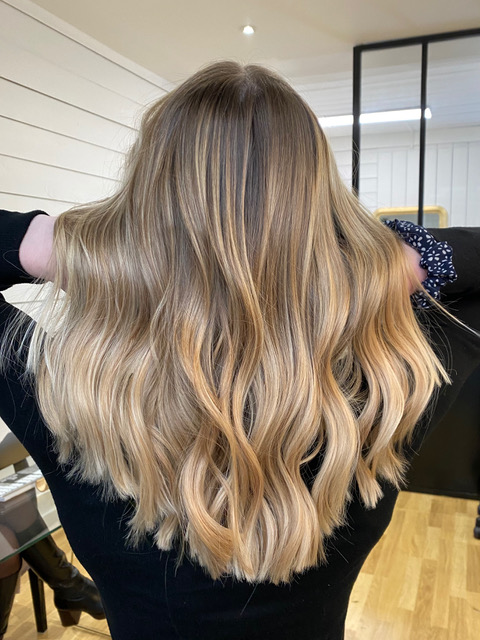 Réalisation de coiffeur coloriste du salon Le Nuancier à Rennes
