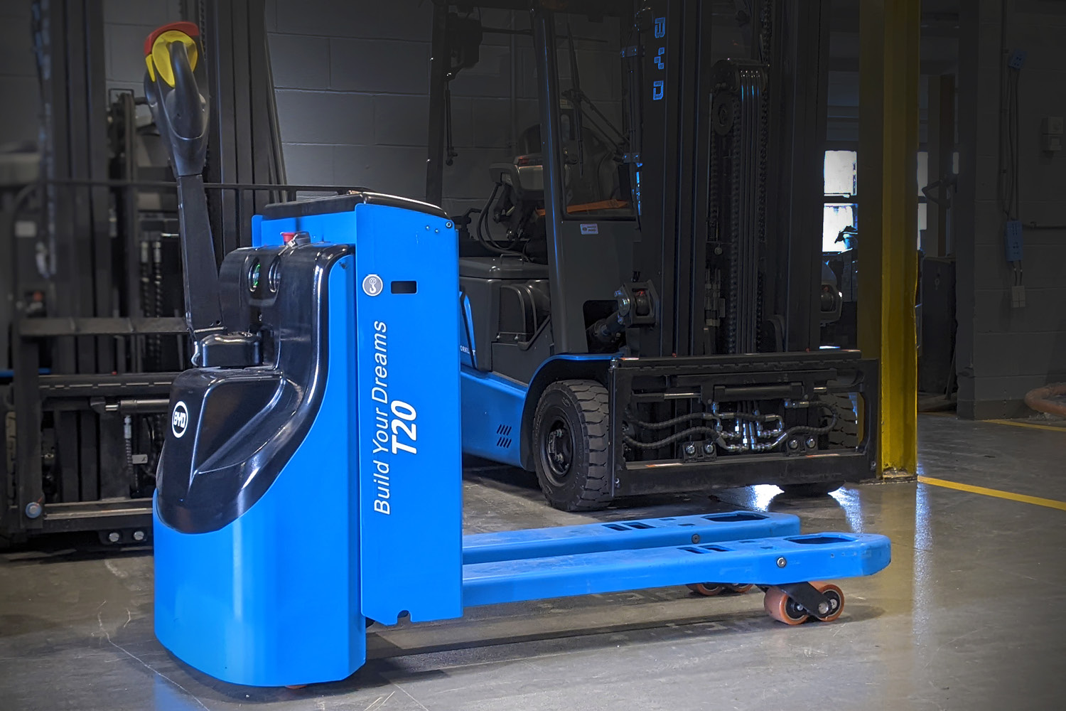 Electric Forklifts Northern Ireland BYD Lithium Ion Electric Walk