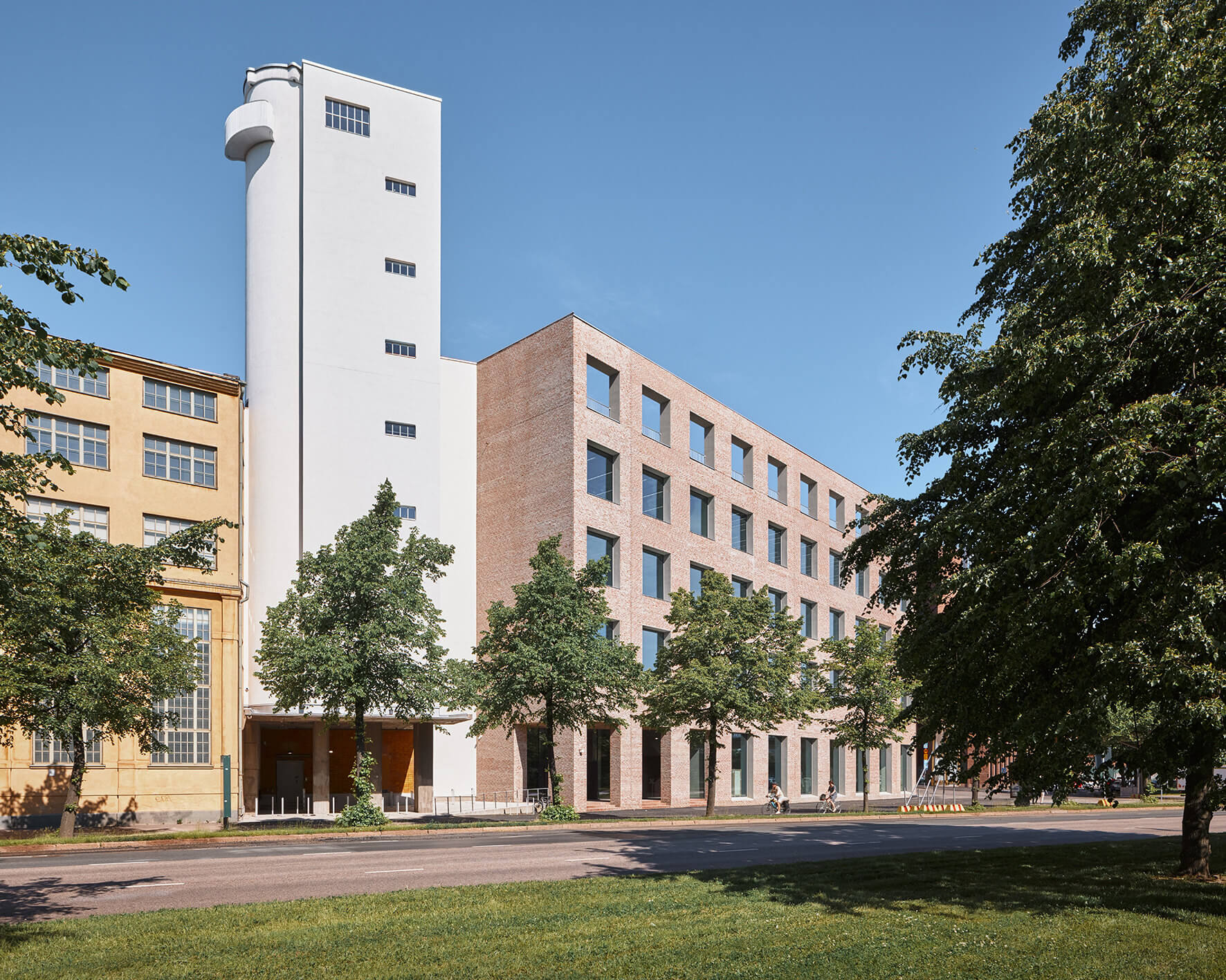 Taidefestivaali Uniarts Fest avaa Sörnäisten taidekampuksen yleisölle 17.9.