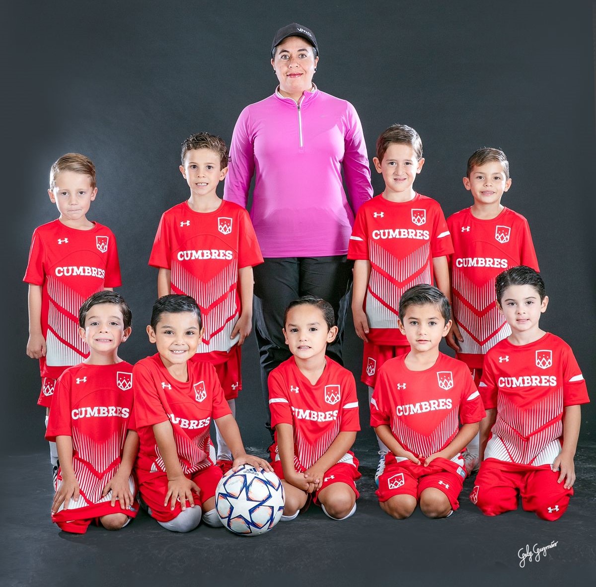 Equipo de fútbol uniforme rojo Colegio Cumbres Aguascalientes