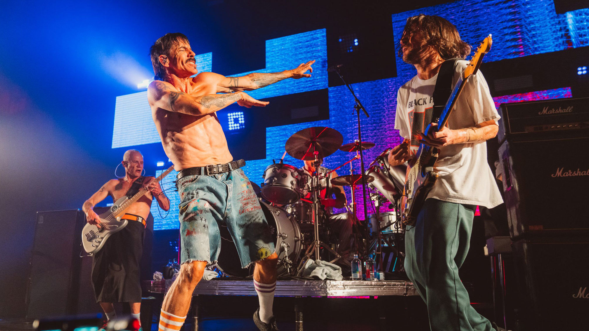 Red Hot Chili Peppers perform live