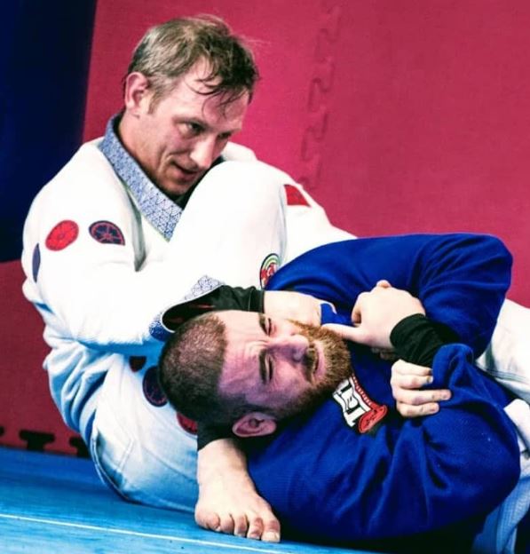 Paul choking an opponent